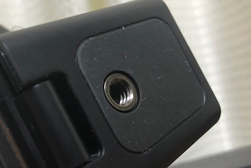 WEBカメラのネジ穴